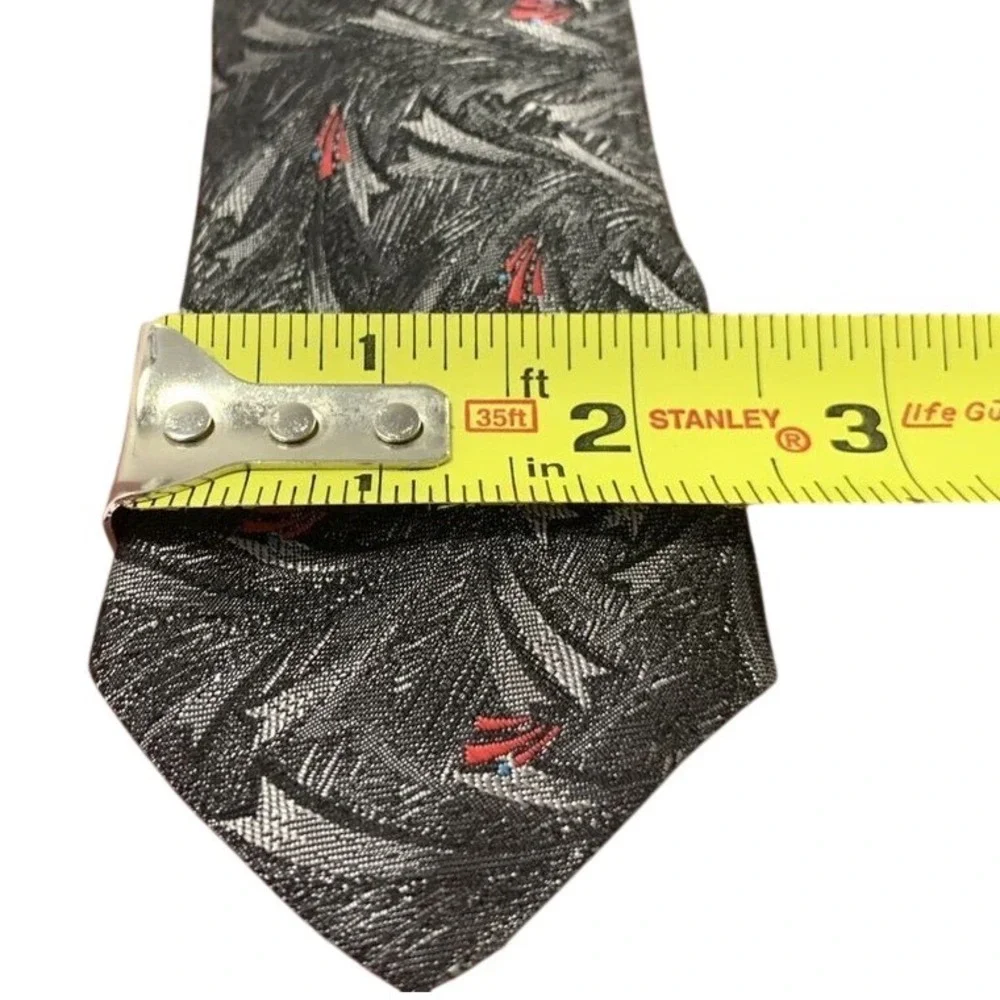 Vintage Widgets Multicolor Paisley Men's Necktie 100% Silk‎ Italy 57